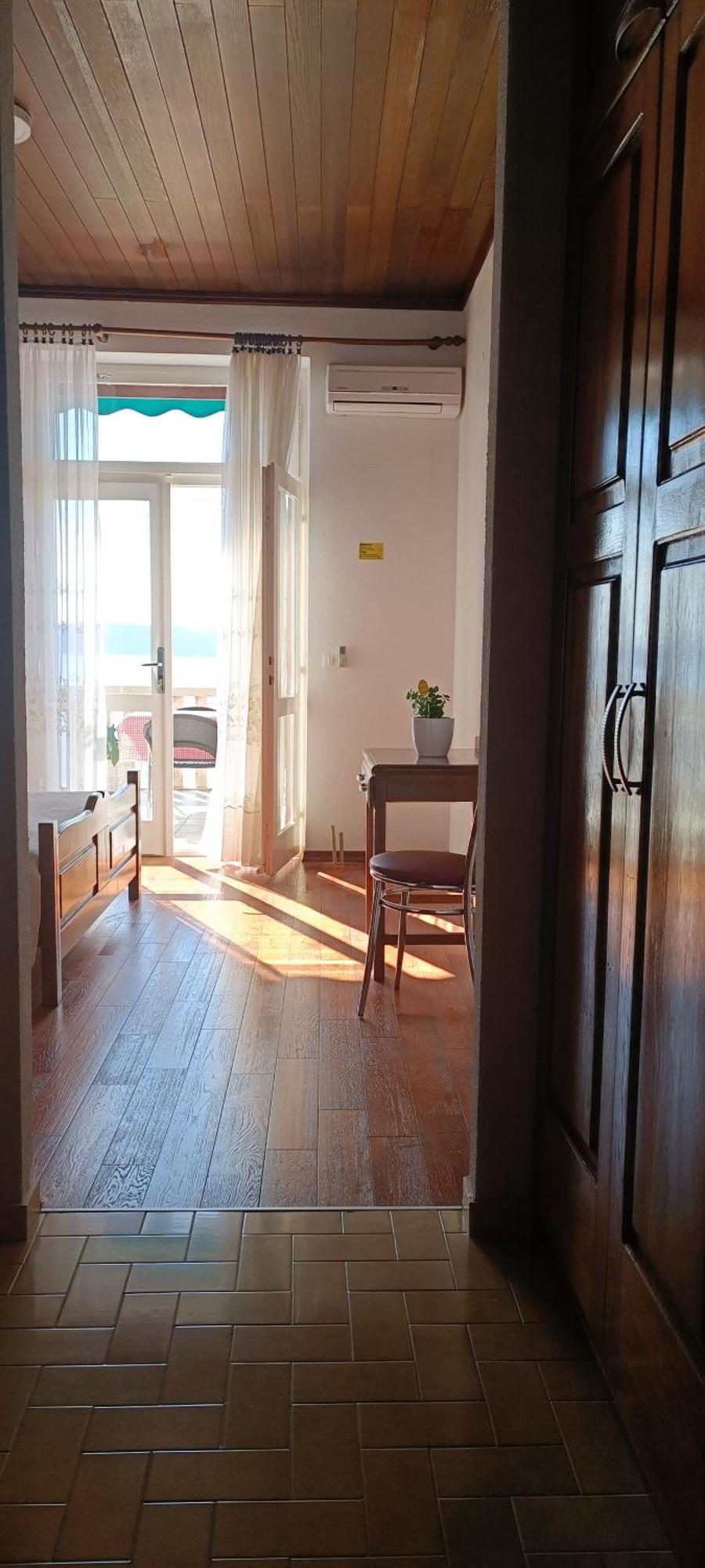 Apartments Julija Brela Rom bilde